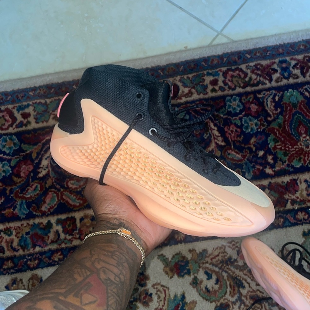 Anthony Edward’s AE 1 adidas GS Youth size 5.5